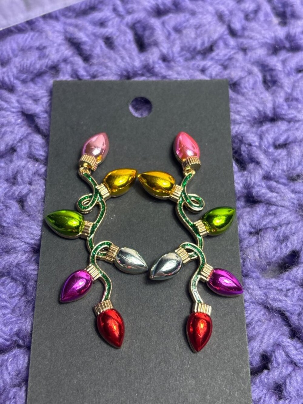 Novelty Christmas Light Dangle Earrings Colorful Green Glitter Goldtone